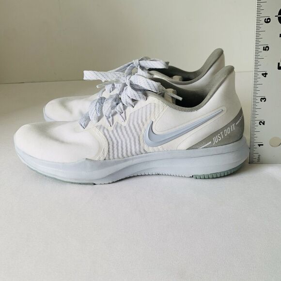Nike Shoes In Season TR-8 Women 7.5 White Half Blue Athletic Training Sneaker - Picture 7 of 9